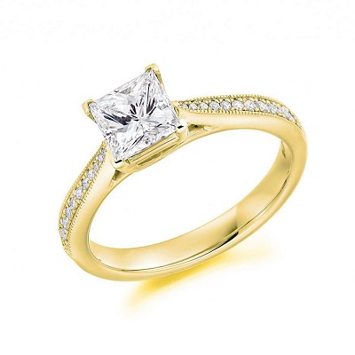 Princess Cut Diamond Solitaire with Diamond Shoulders